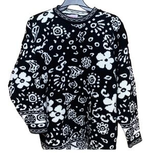 Vintage 80’s ADELE Acrylic Black & white Geometric Flower Sweater